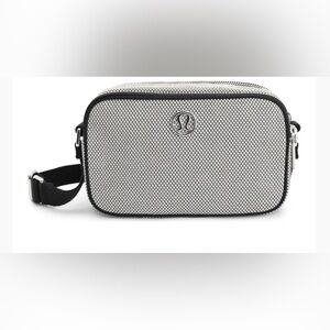 Lululemon Crossbody Camera Bag 2L